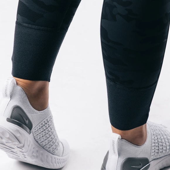 Alphalete Black Camo Premium Pro-Elite Joggers - Picture 5 of 11